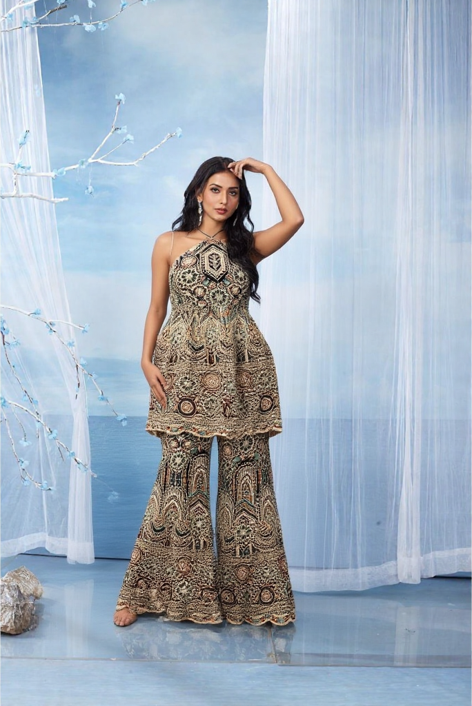 Indo Western Halter Neck Top With Flared Pant Cut Work <Navratri Special>